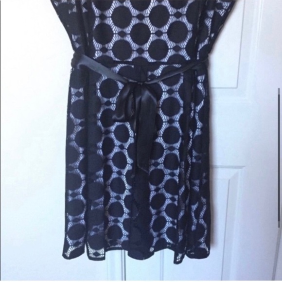 Peter Nygard Black Dress Lace Sleeveless Size 16 - Picture 3 of 6